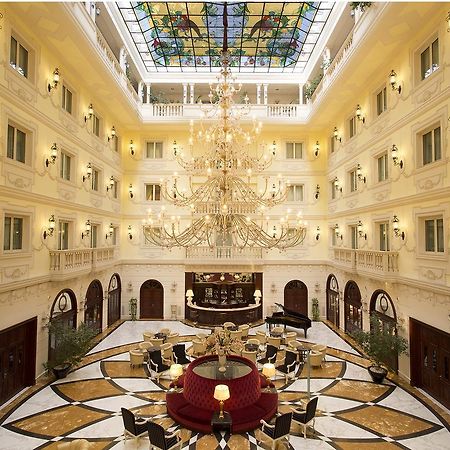 Grand Hotel Vanvitelli Caserta Esterno foto