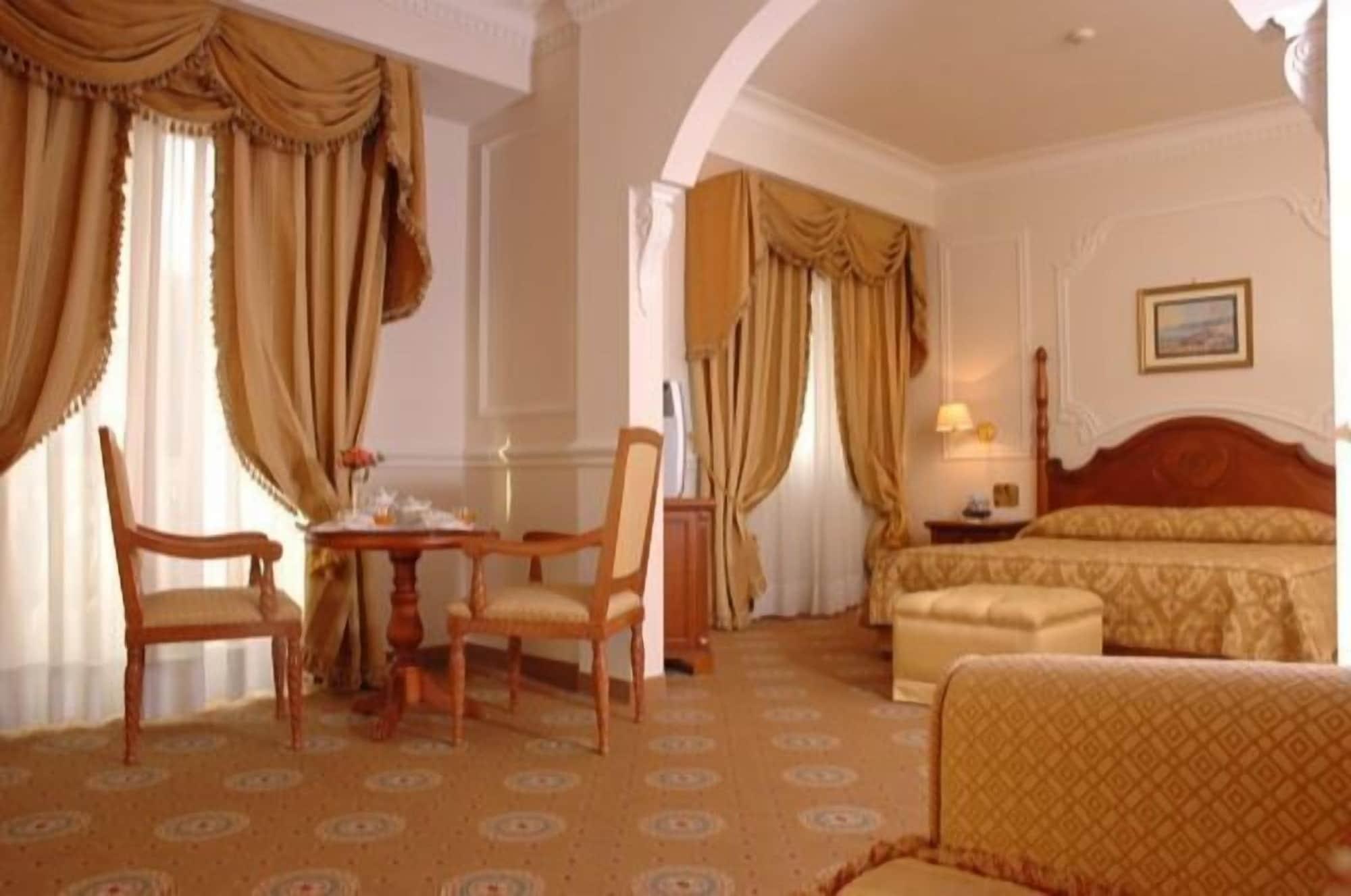 Grand Hotel Vanvitelli Caserta Esterno foto