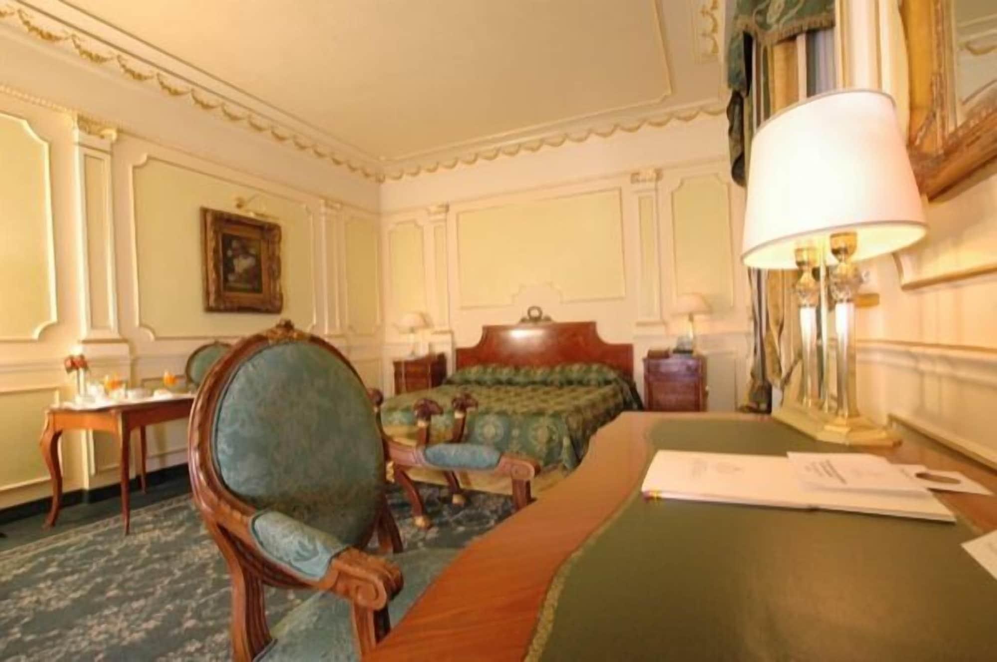 Grand Hotel Vanvitelli Caserta Esterno foto