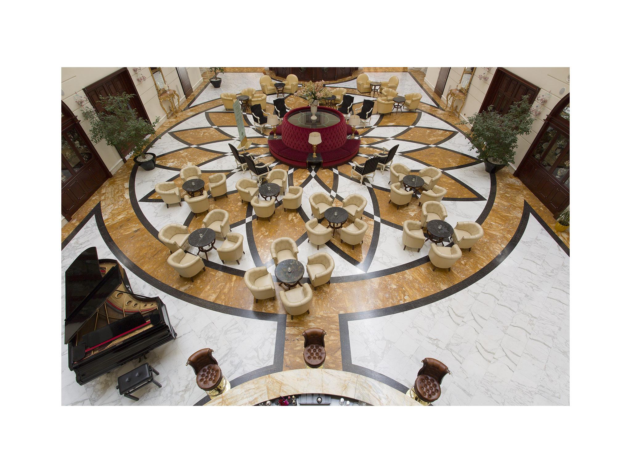 Grand Hotel Vanvitelli Caserta Esterno foto