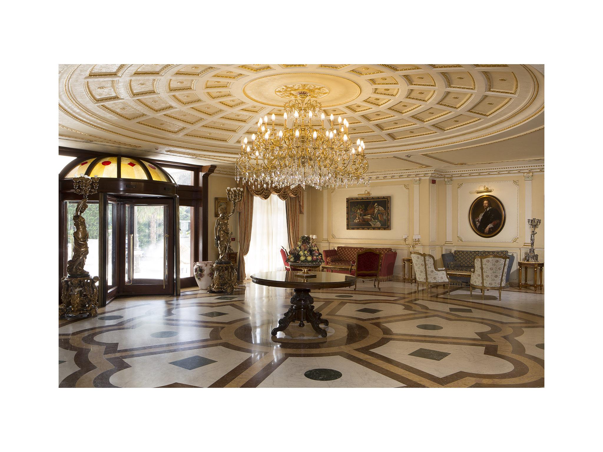 Grand Hotel Vanvitelli Caserta Esterno foto