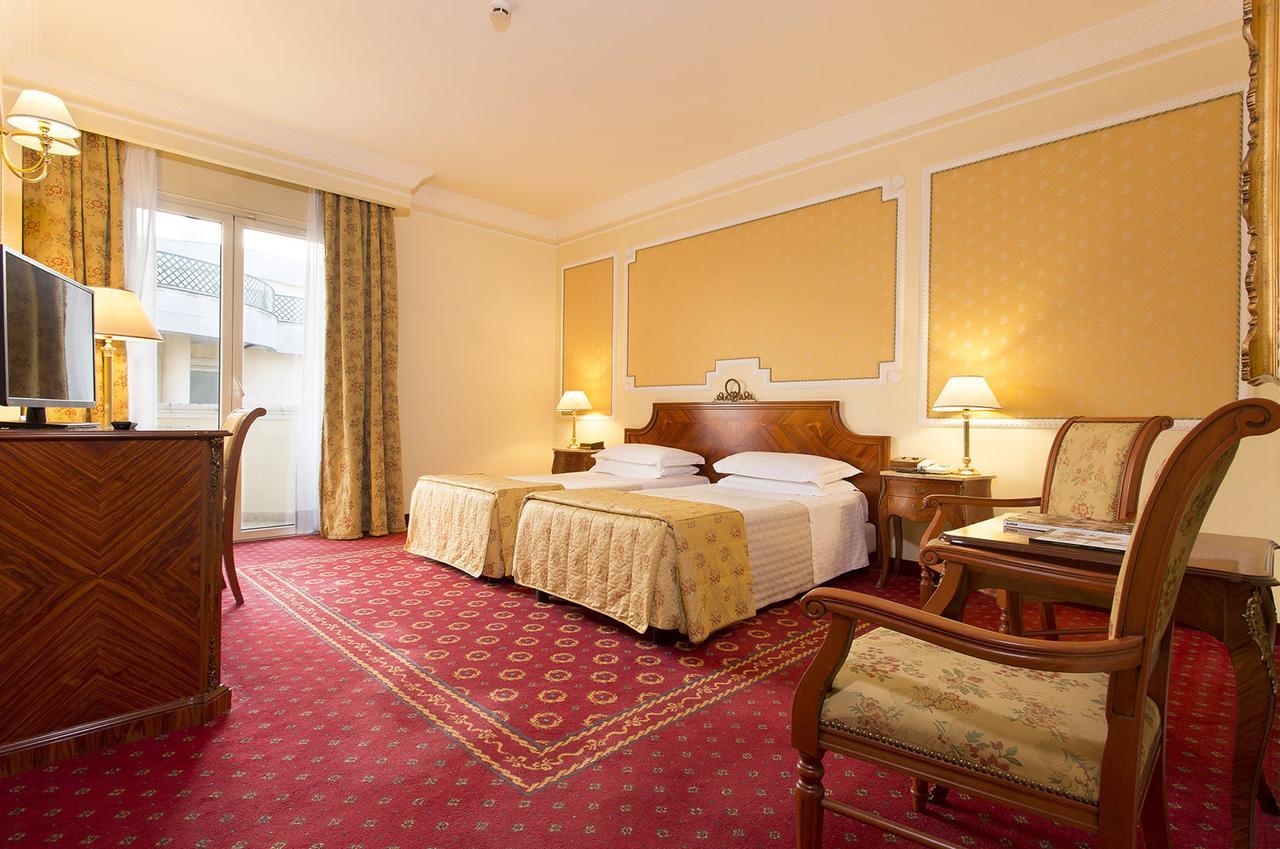 Grand Hotel Vanvitelli Caserta Esterno foto