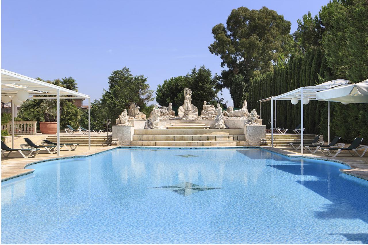 Grand Hotel Vanvitelli Caserta Esterno foto