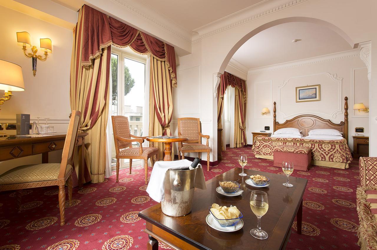 Grand Hotel Vanvitelli Caserta Esterno foto