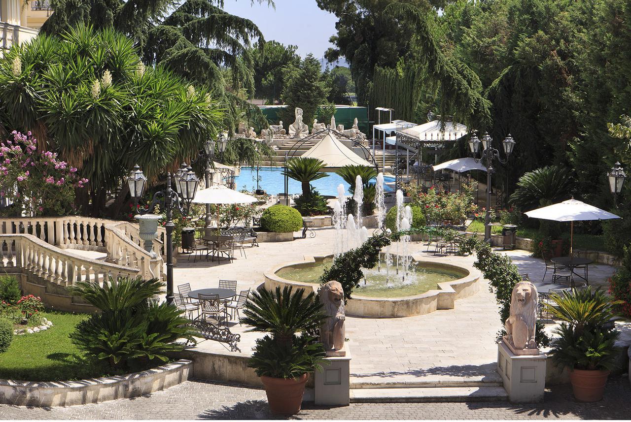 Grand Hotel Vanvitelli Caserta Esterno foto