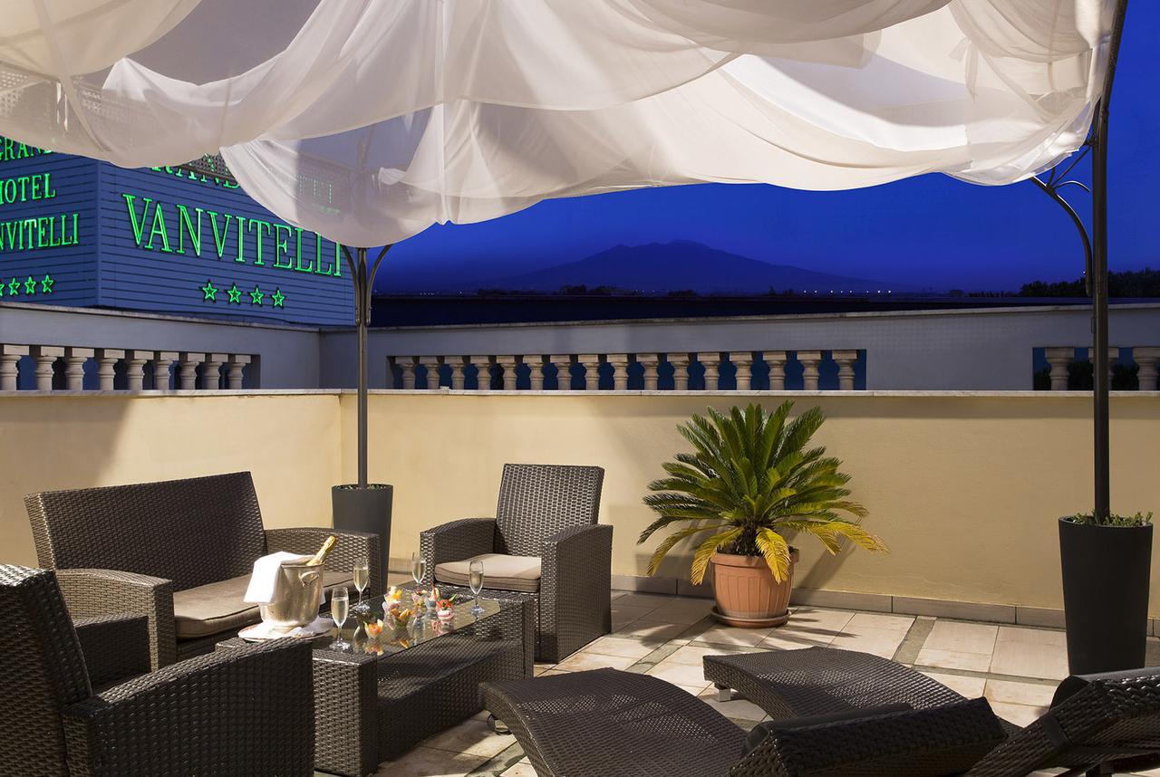 Grand Hotel Vanvitelli Caserta Esterno foto