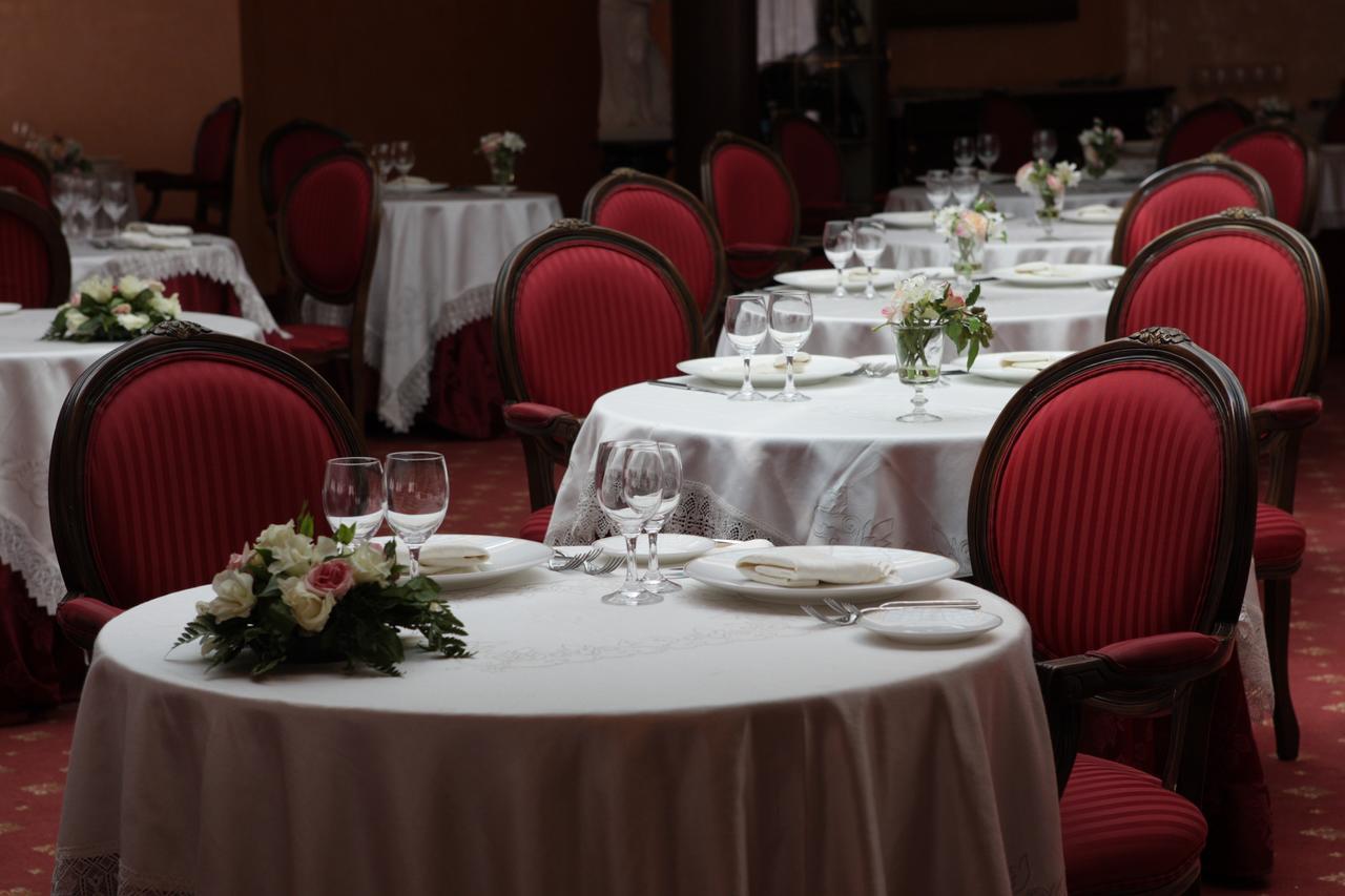 Grand Hotel Vanvitelli Caserta Esterno foto