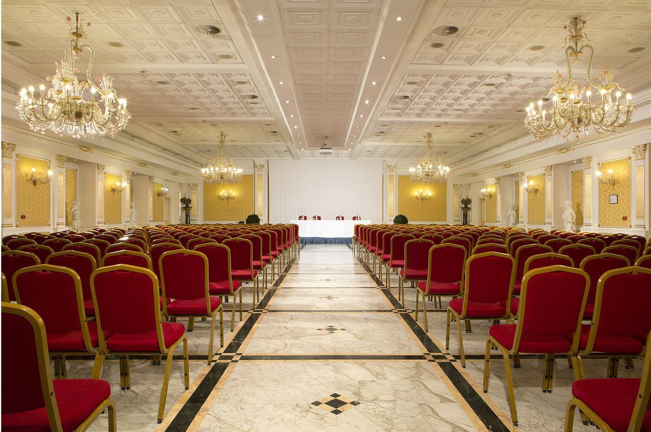 Grand Hotel Vanvitelli Caserta Esterno foto