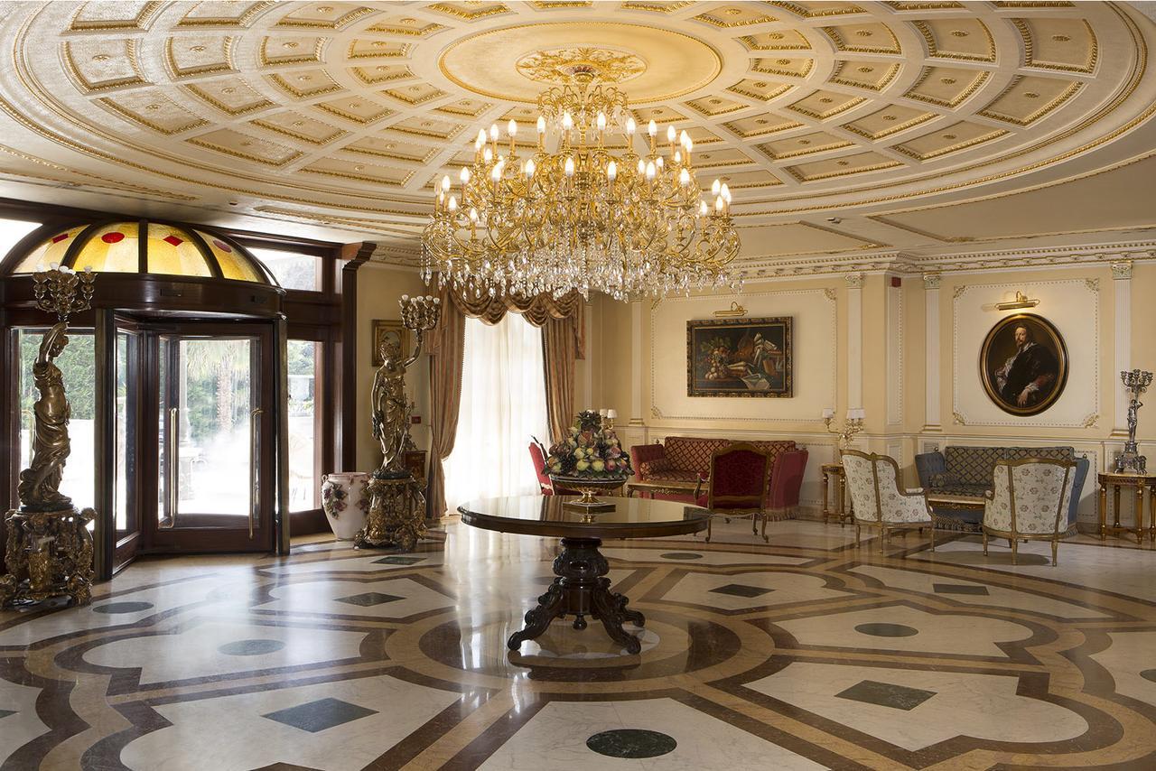 Grand Hotel Vanvitelli Caserta Esterno foto